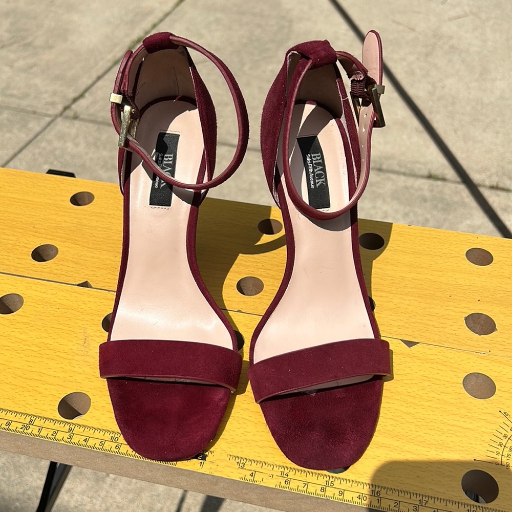 Black by Saks Fifth Avenue heels 7.5